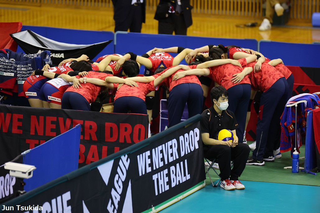 代々木を真っ赤に！熱く！4/22ファイナルでのグッズ販売・抽選会の